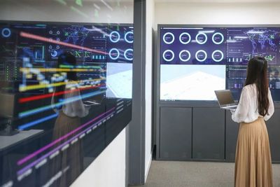 探秘寶馬數(shù)字化工廠 數(shù)據(jù)驅(qū)動的智能制造前沿實(shí)踐